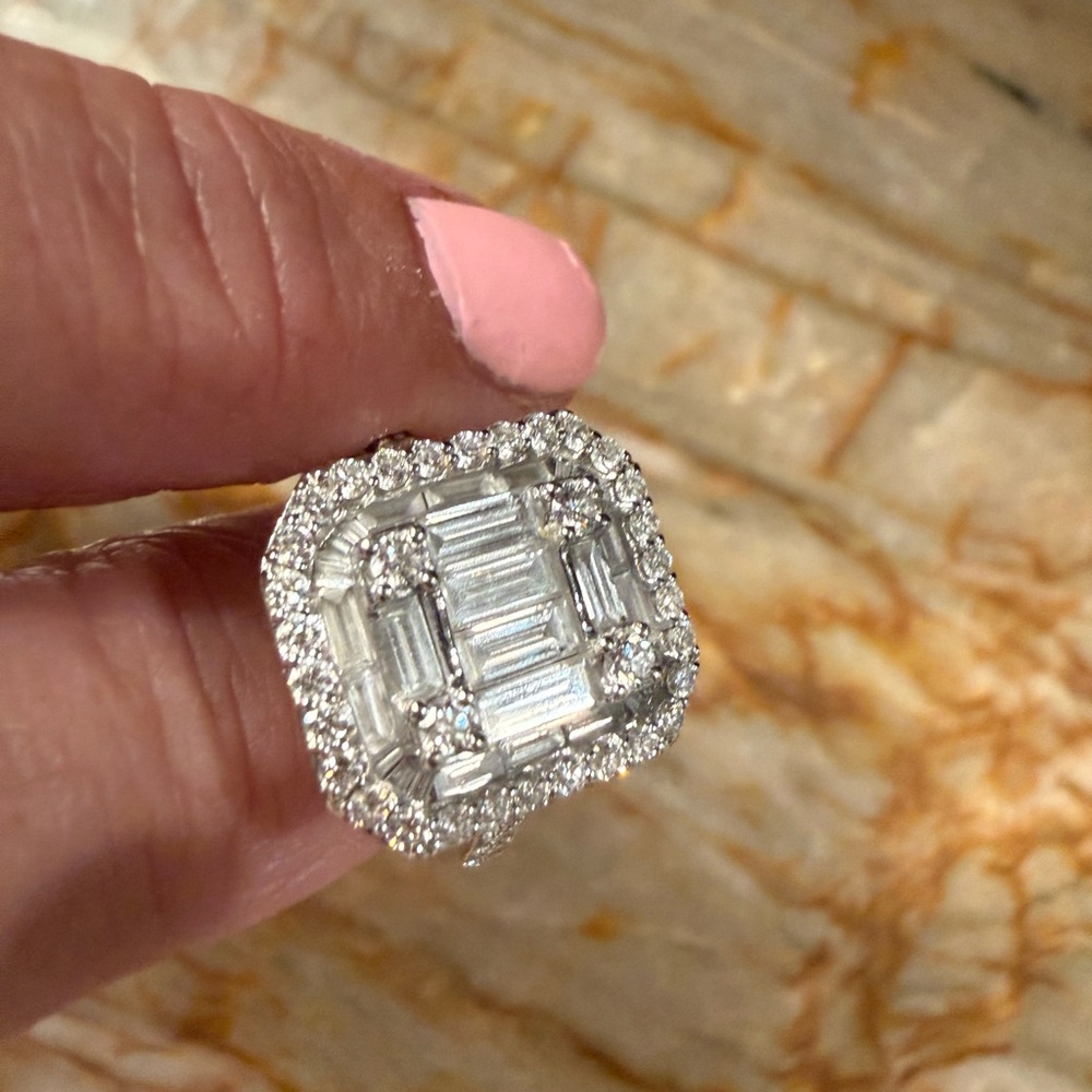 Effy Radiant Value Dazzling Silver Ring with Clear Gemstone - Picture 6 of 7